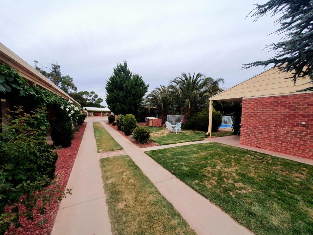 兰德汽车旅馆 Peterborough 外观 照片